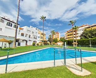 Vista exterior de Pis en venda en Benalmádena amb Calefacció, Terrassa i Piscina
