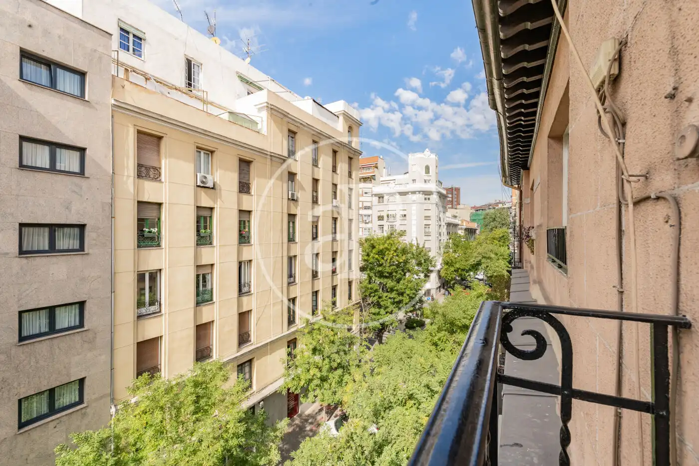 Flat with terrace for sale in Calle de Alcántara, imagen 7