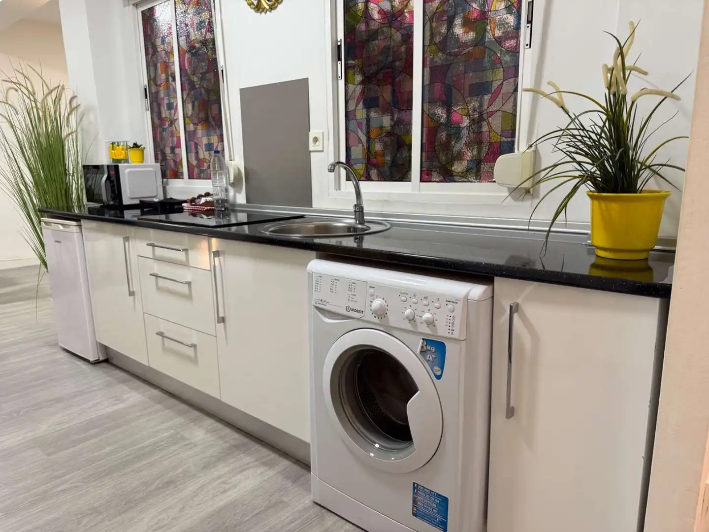 Cocina de Apartamento para compartir en Málaga con Aire acondicionado, Terraza y Amueblado