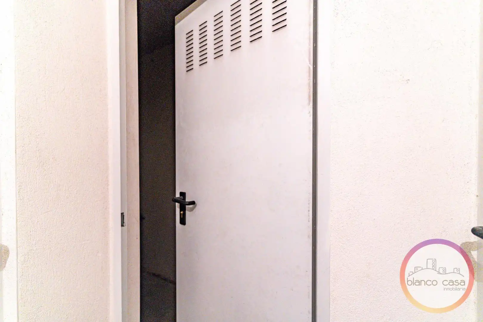 Piso en venta en Carballo con Calefacción, Amueblado y Balcón