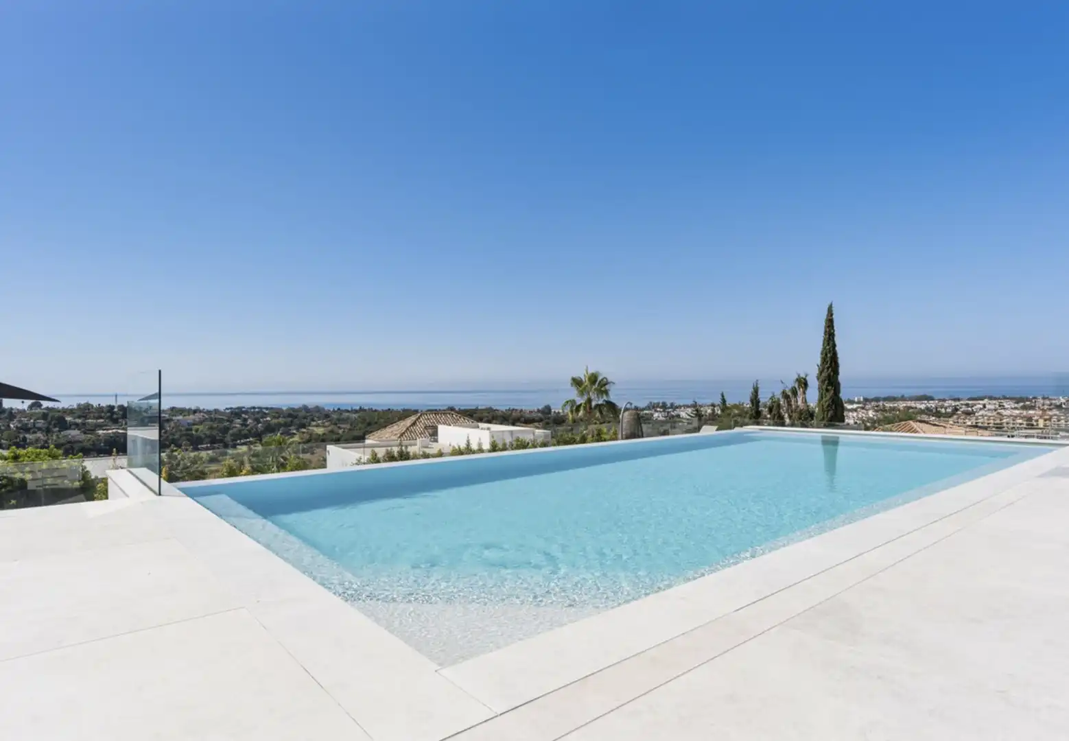Chalet con terraza en venta en Benamara - Atalaya