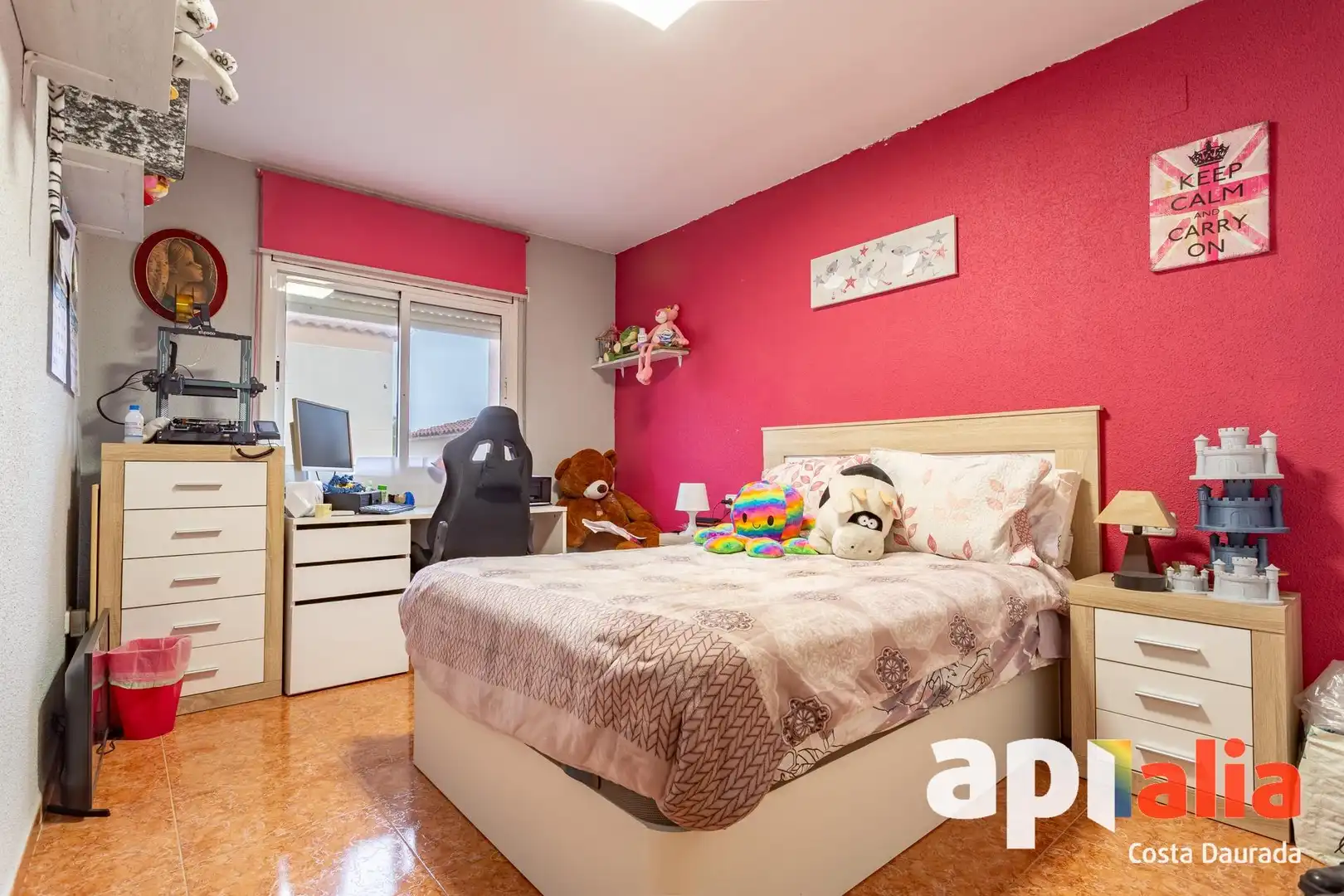 Semi-detached house with pool for sale in Calle CALIFORNIA DE, imagen 4