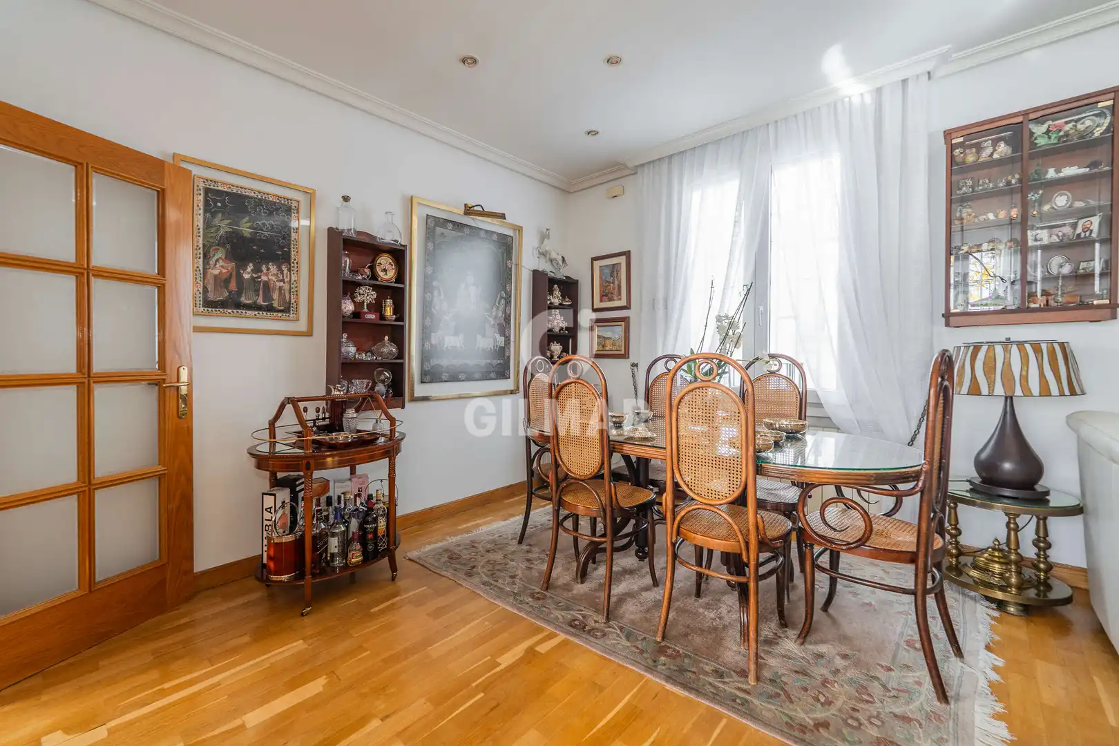 Comedor de Ático en venta en Madrid con Calefacción y Balcón