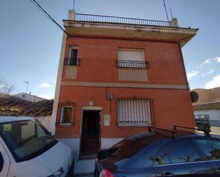 Vista exterior de Casa adosada en venda en Navahermosa