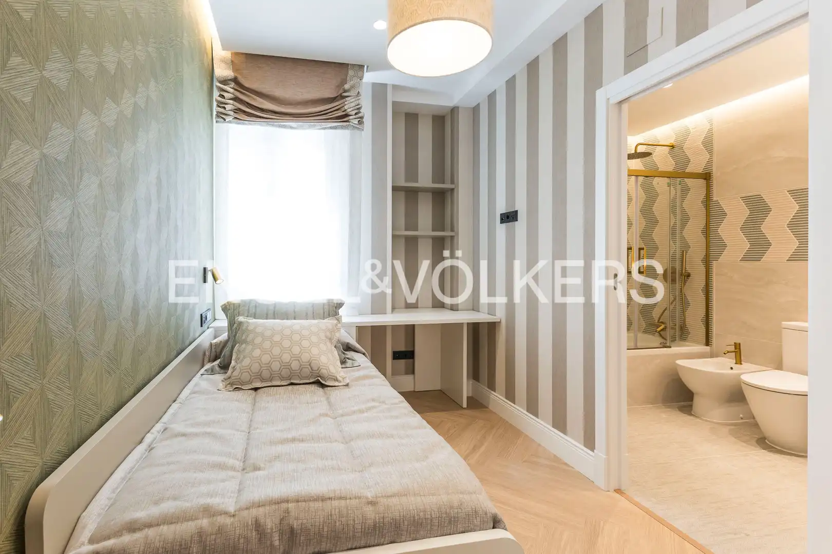 Piso con ascensor en venta en Calle de Guzmán el Bueno, imagen 29
