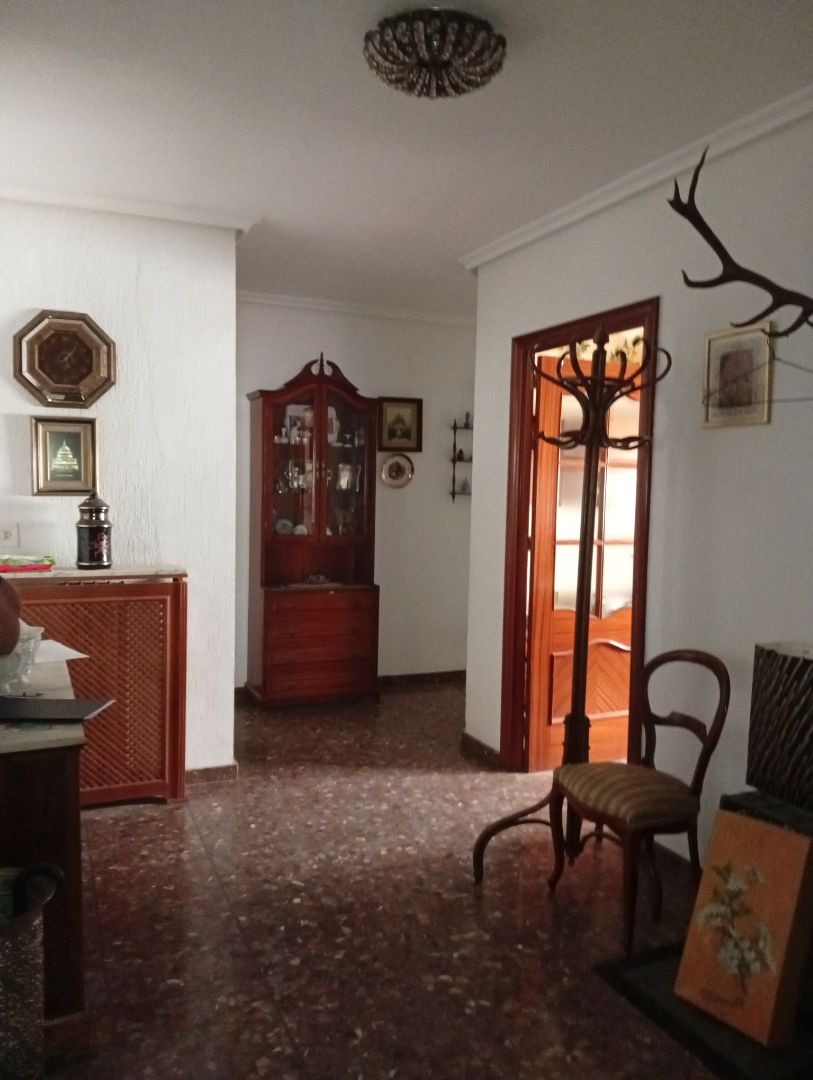 Piso en venta en  Jaén Capital con Calefacción, Amueblado y Balcón