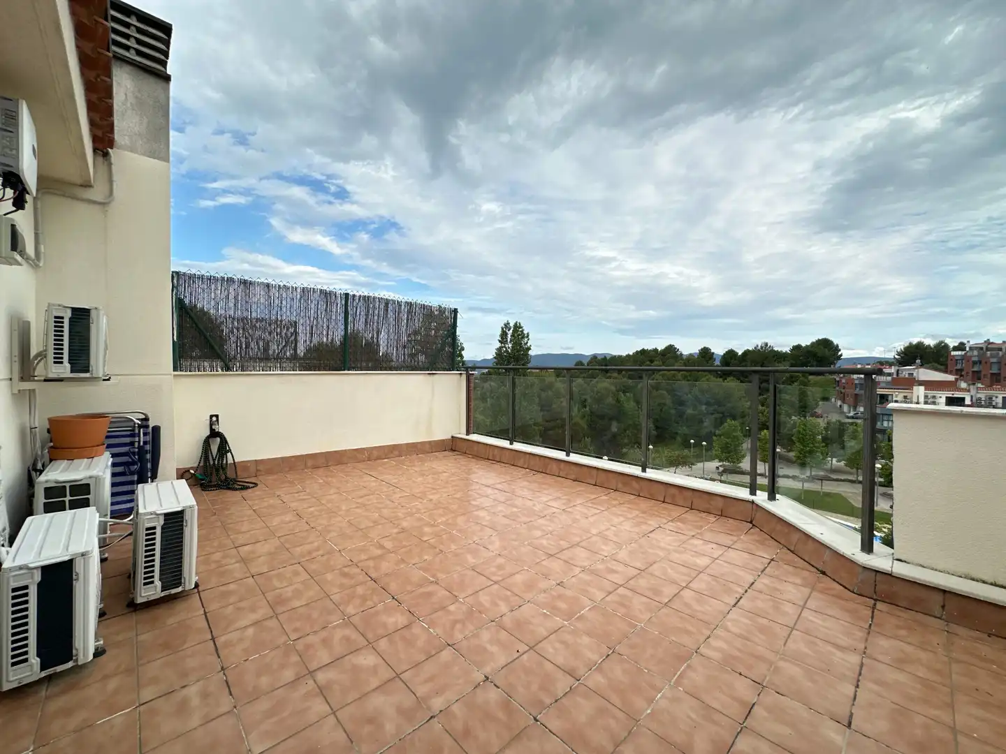 Terraza de Casa adosada en venta en Sant Esteve Sesrovires con Aire acondicionado, Calefacción y Jardín privado