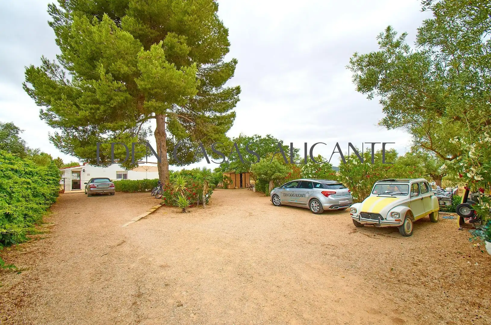 Parking de Casa o chalet en venta en Biar con Aire acondicionado, Calefacción y Jardín privado