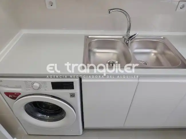 Cocina de Piso de alquiler en Madrid con Terraza, Amueblado y Lavadora