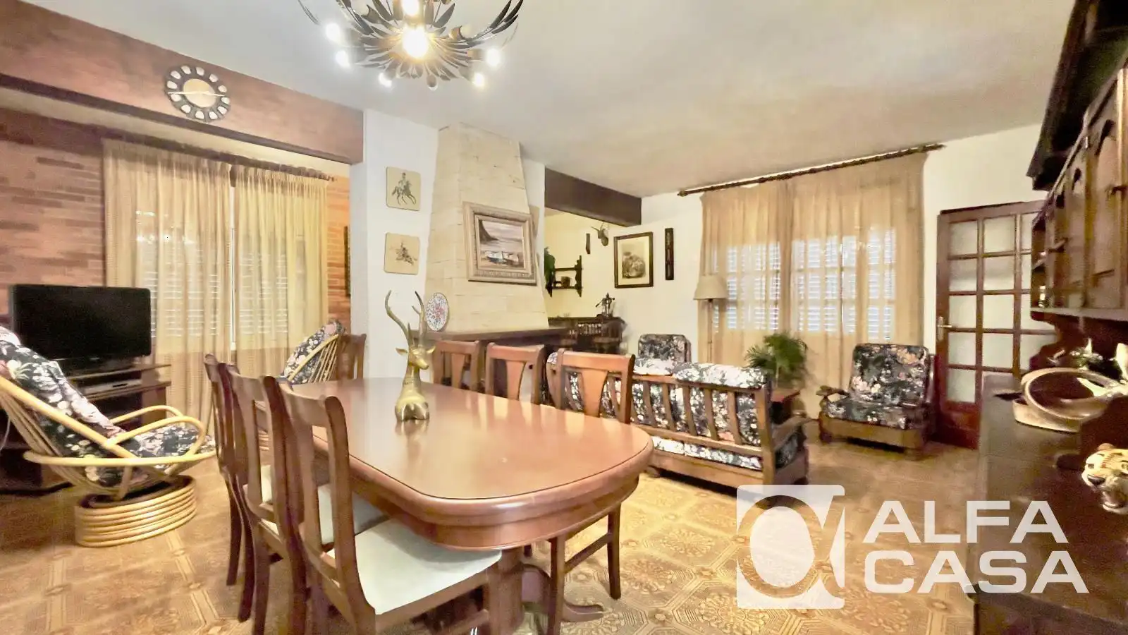 Dining room of Houses for sale in Canyelles