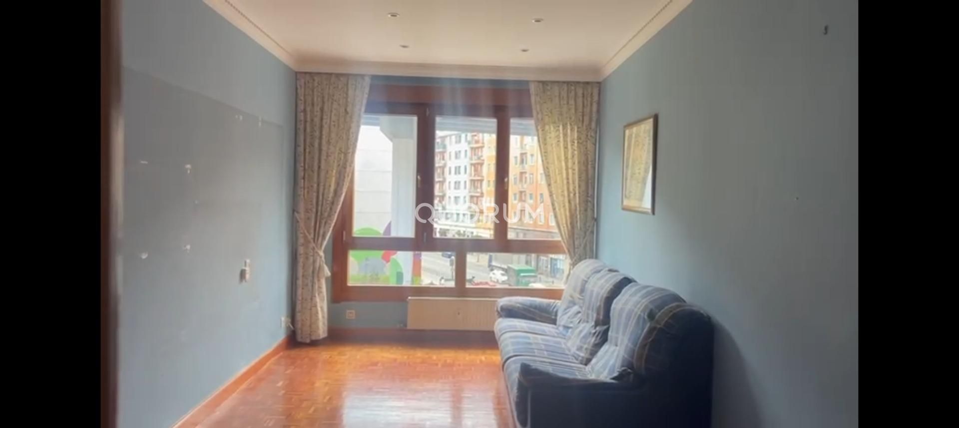 Sala de estar de Piso de alquiler en Bilbao  con Calefacción y Terraza