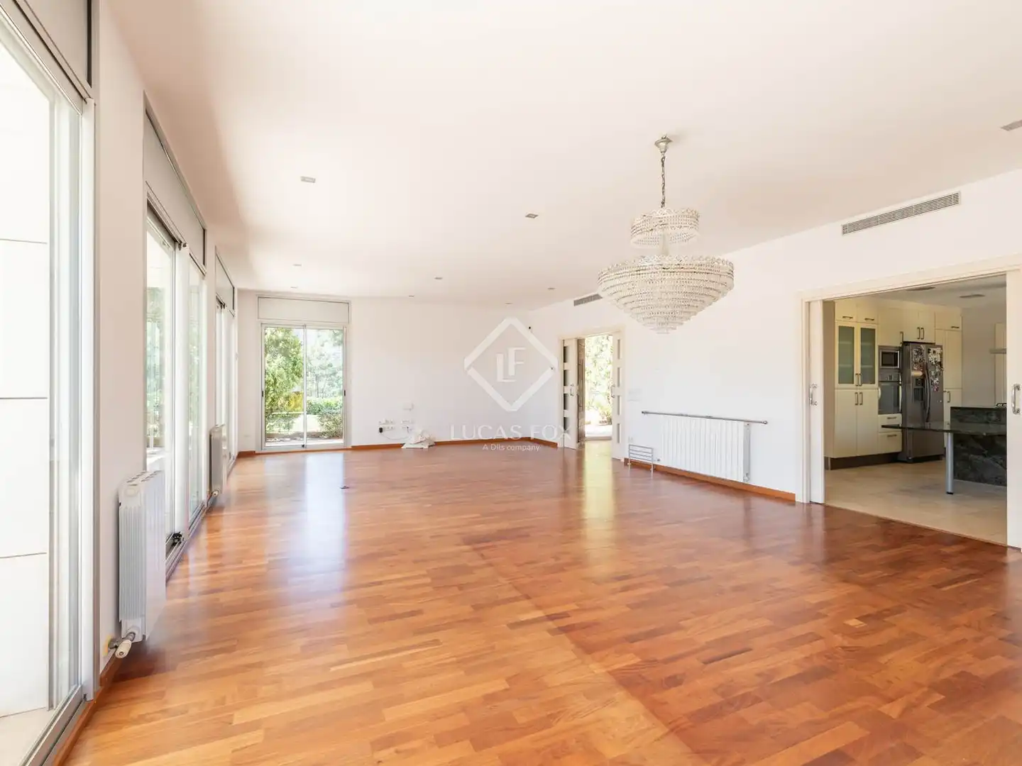 Sala d'estar de Casa o xalet en venda en Castelldefels amb Aire condicionat, Calefacció i Jardí privat