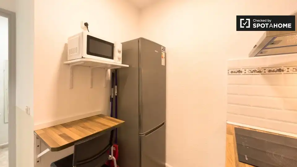 Room in Sant Pere, Sta. Caterina i la Ribera