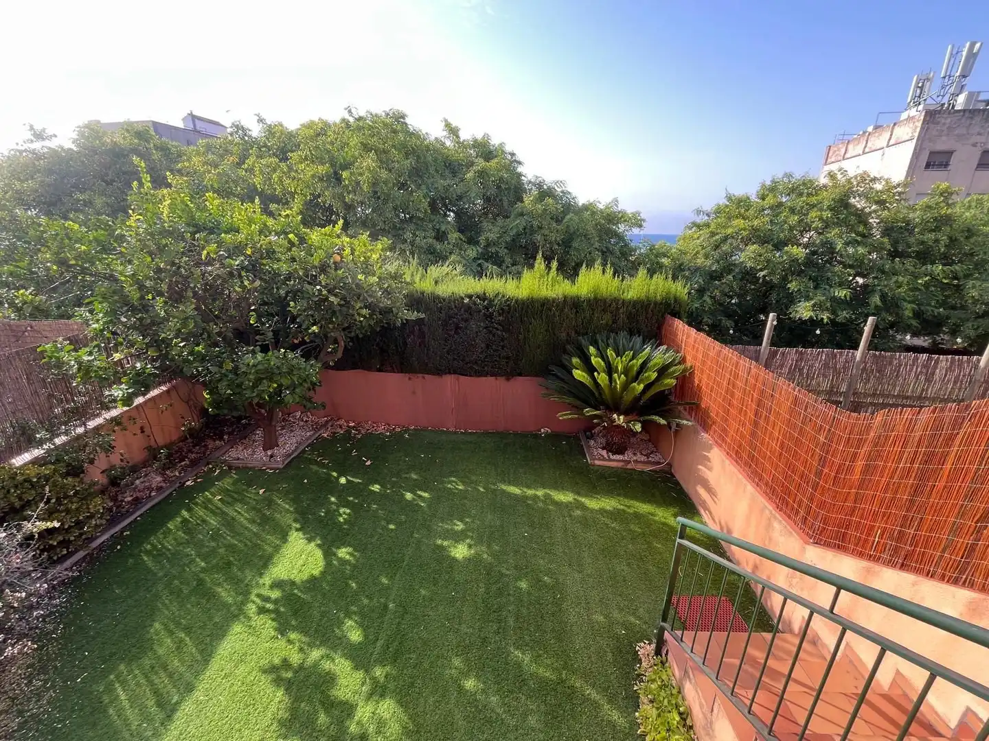 Jardí de Casa adosada en venda en El Masnou amb Aire condicionat, Calefacció i Jardí privat