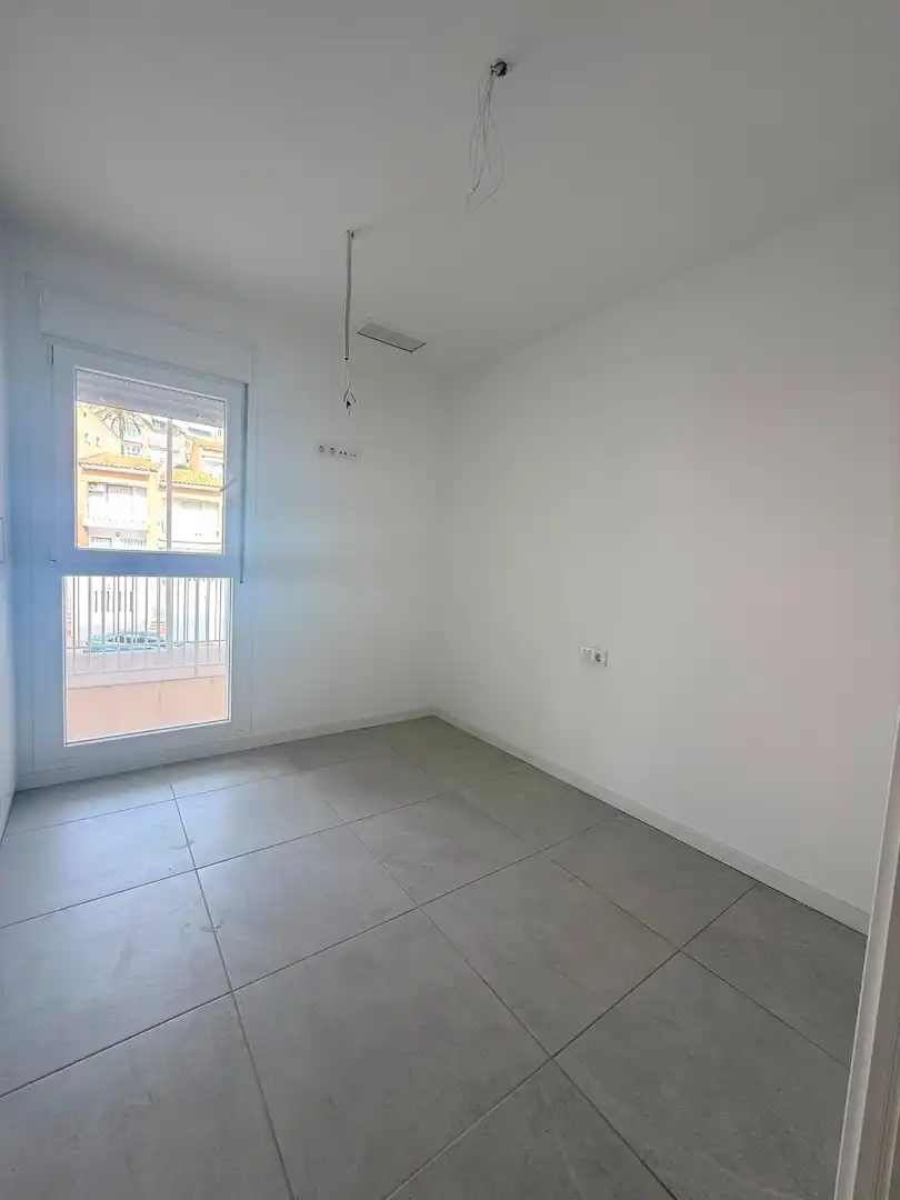 Habitación de Apartamento en venta en Elche / Elx con Terraza, Piscina y Balcón