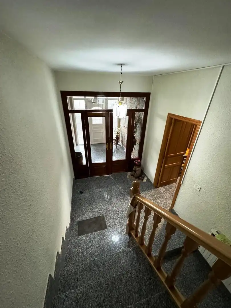 Casa adosada en venda en Ponferrada amb Calefacció i Moblat