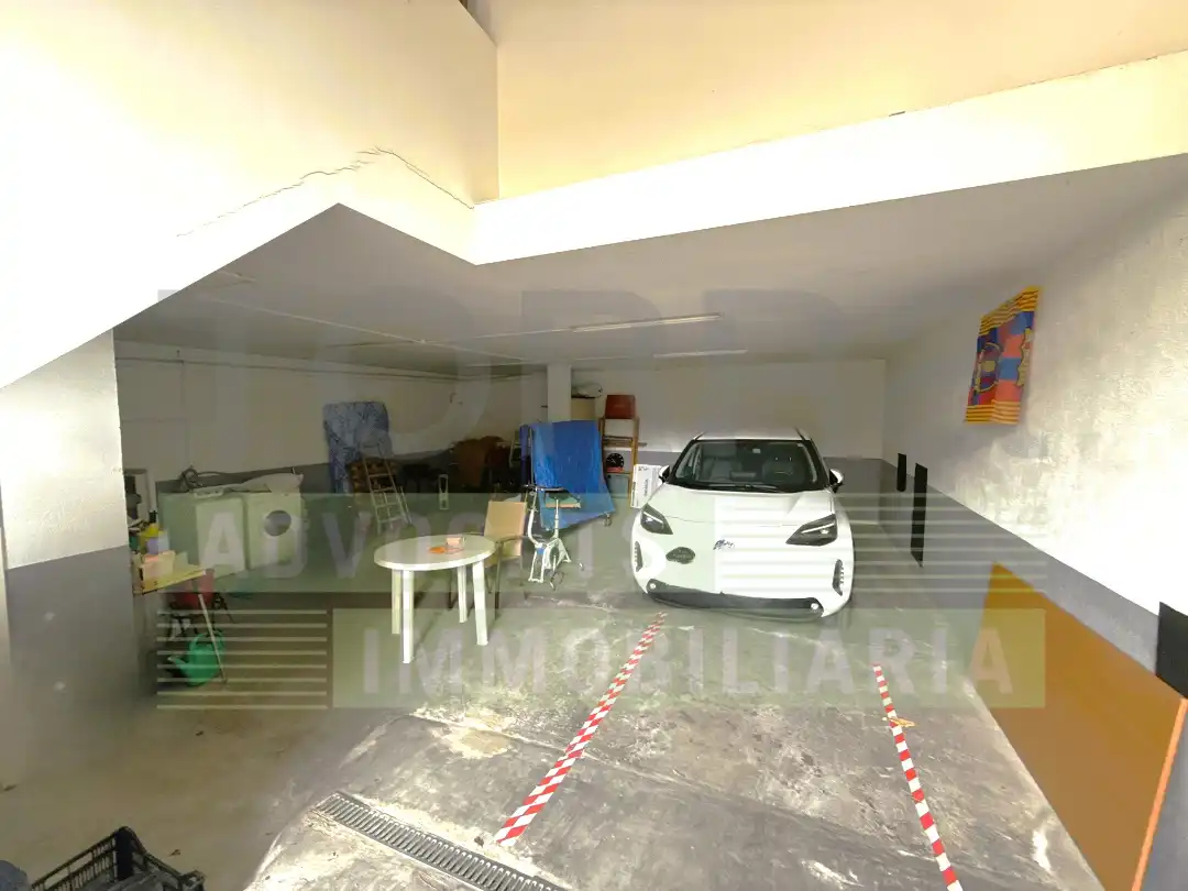 Casa pareada con terraza en venta en Carrer de Josep Tarradellas, imagen 36