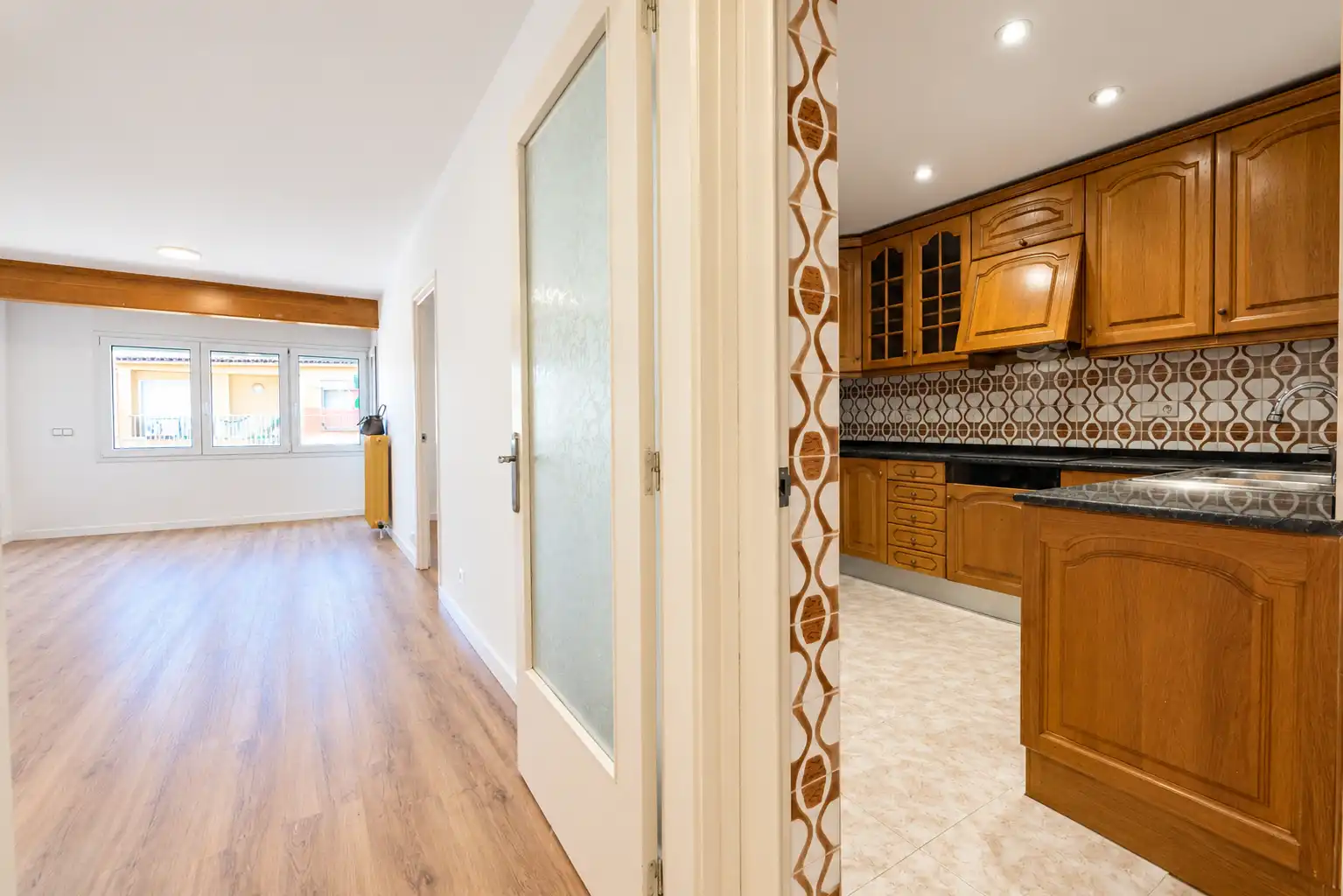 Kitchen of Flat for rent in Verges  with Heating and Terrace