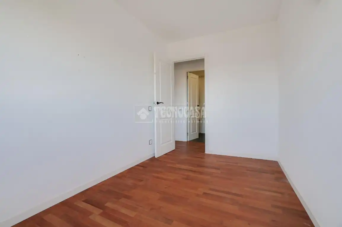 Habitación de Piso en venta en Sant Boi de Llobregat con Calefacción, Parquet y Balcón