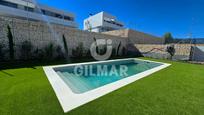 Swimming pool of House or chalet for sale in Majadahonda  with Air Conditioner, Private garden and Swimming Pool