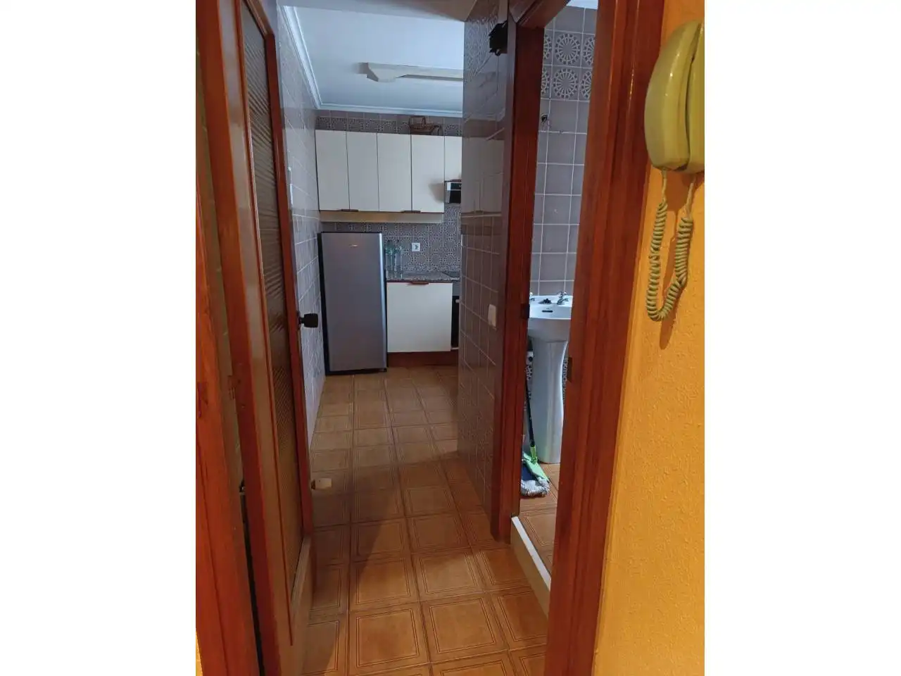 Cuina de Pis de lloguer en Oviedo  amb Calefacció, Parquet i Terrassa