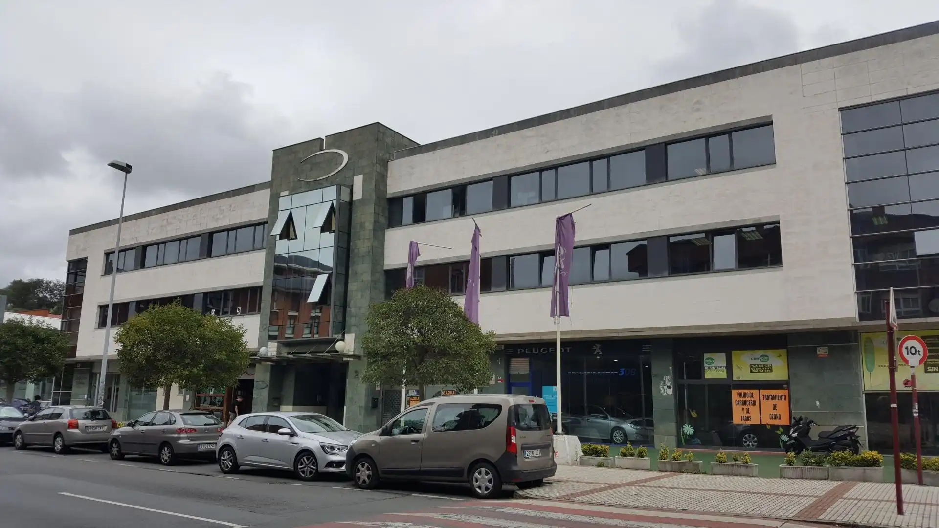 Exterior view of Office for sale in Leioa  with Air Conditioner