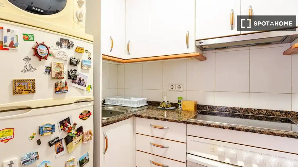 Cocina de Piso de alquiler en Barcelona con Aire acondicionado, Calefacción y Amueblado