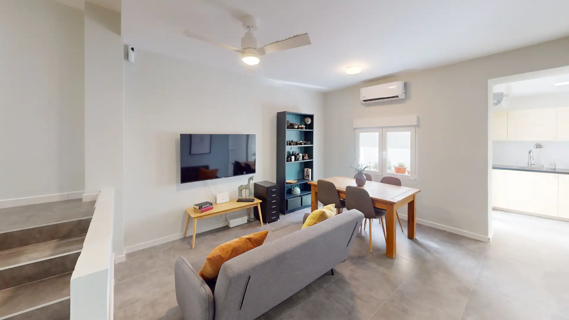 Wohnzimmer von Erdgeschoss zum Verkauf in Alicante / Alacant mit Möbliert