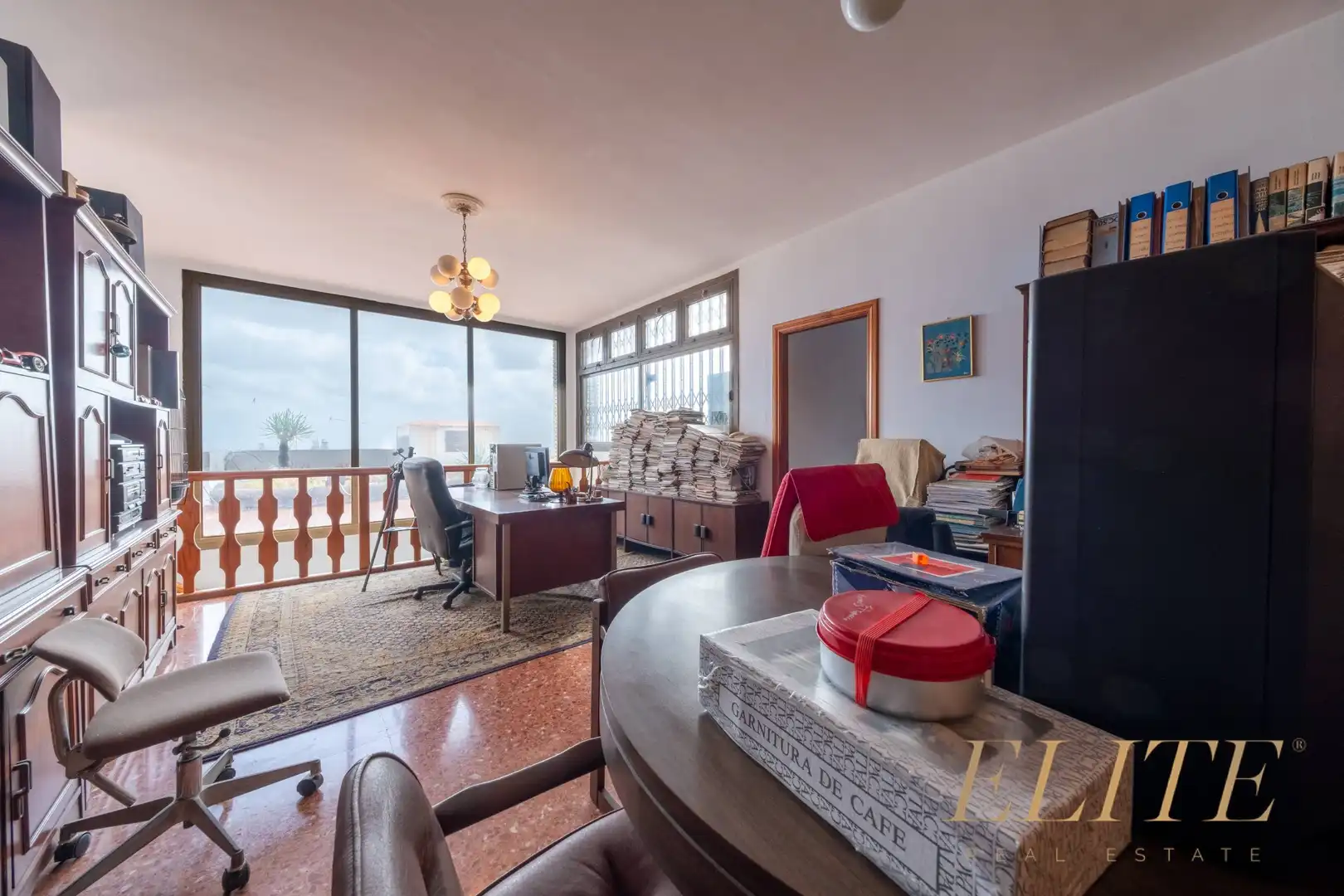 Sala d'estar de Casa o xalet en venda en Las Palmas de Gran Canaria amb Terrassa, Piscina i Moblat