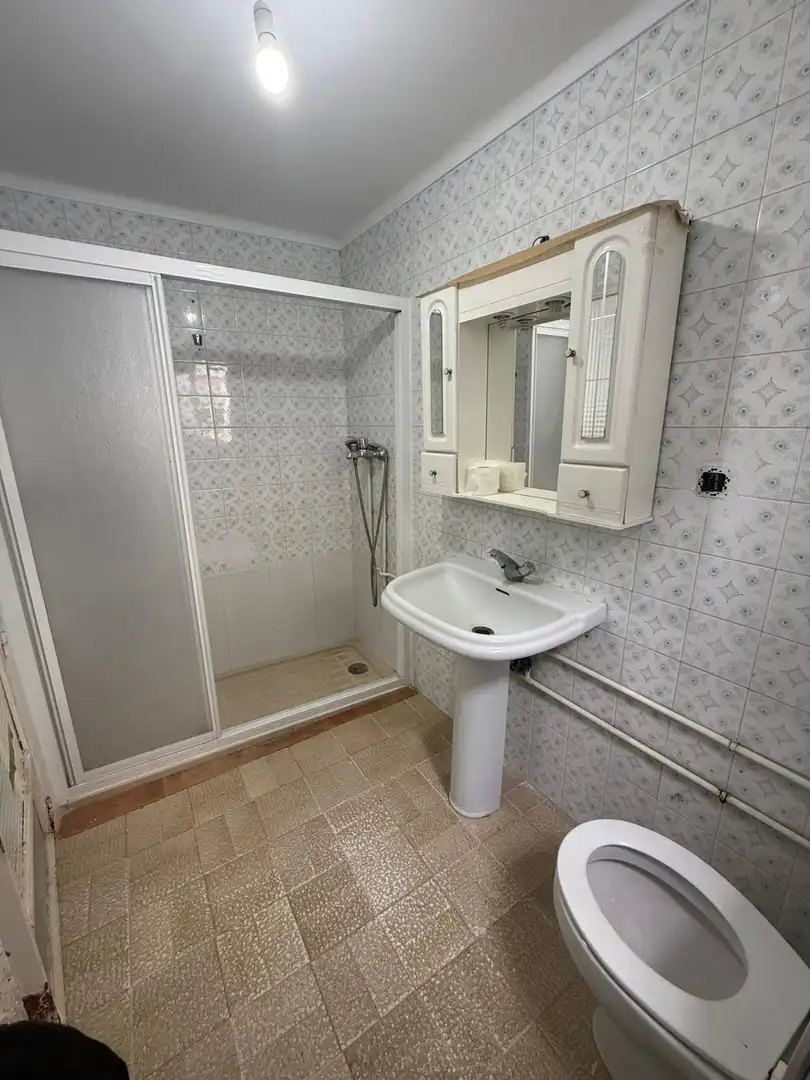 Bathroom of Houses for sale in Cuevas de San Marcos  with Air Conditioner, Terrace and Balcony