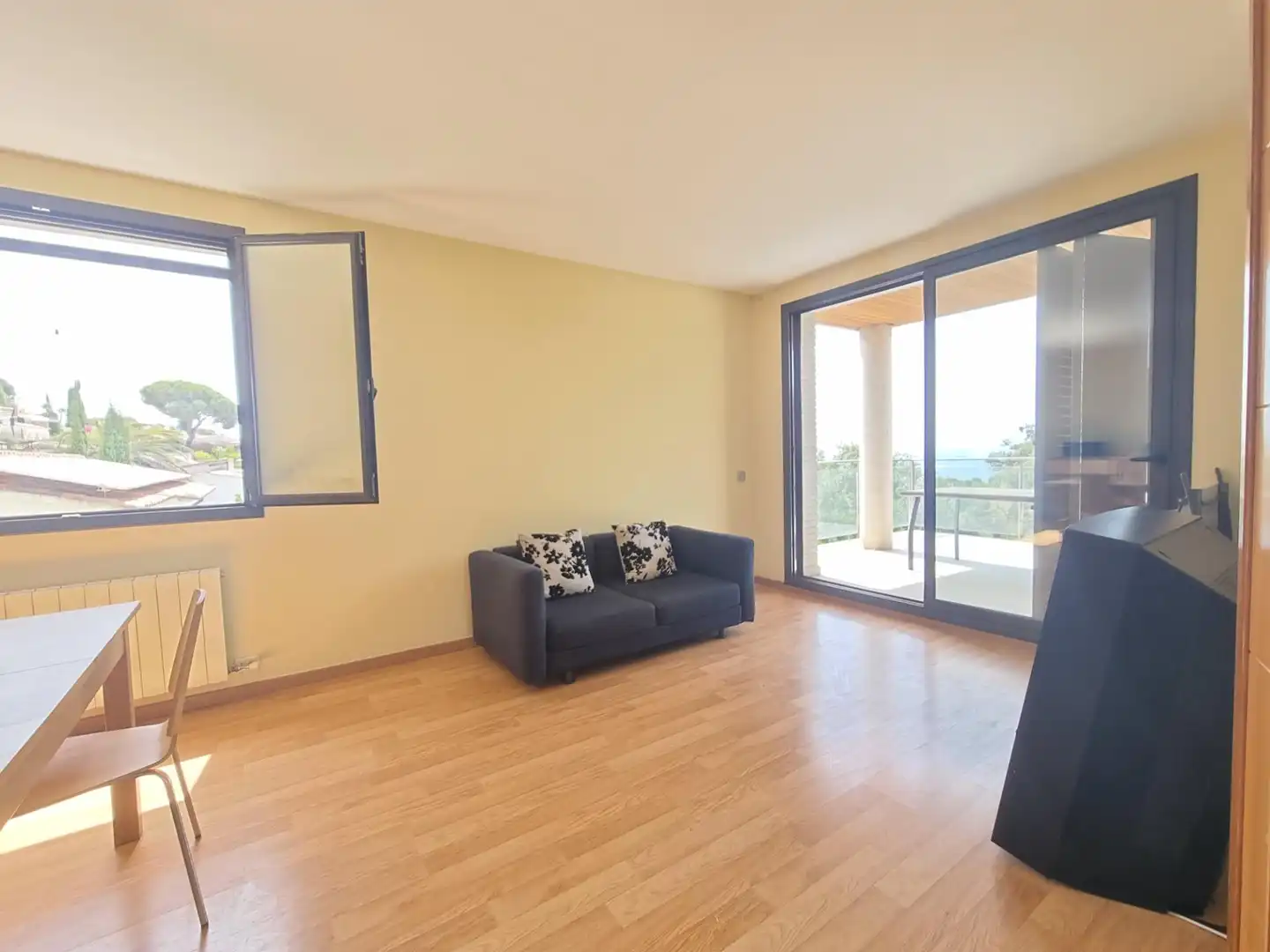 Sala d'estar de Casa o xalet en venda en Lloret de Mar amb Jardí privat, Terrassa i Traster