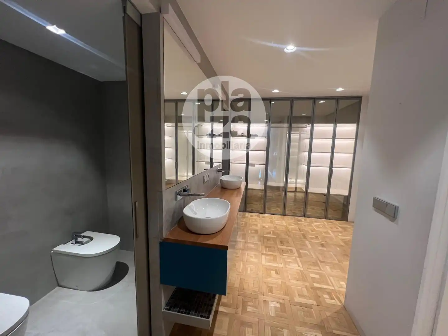 Bathroom of Flat for sale in Burgos  with Heating