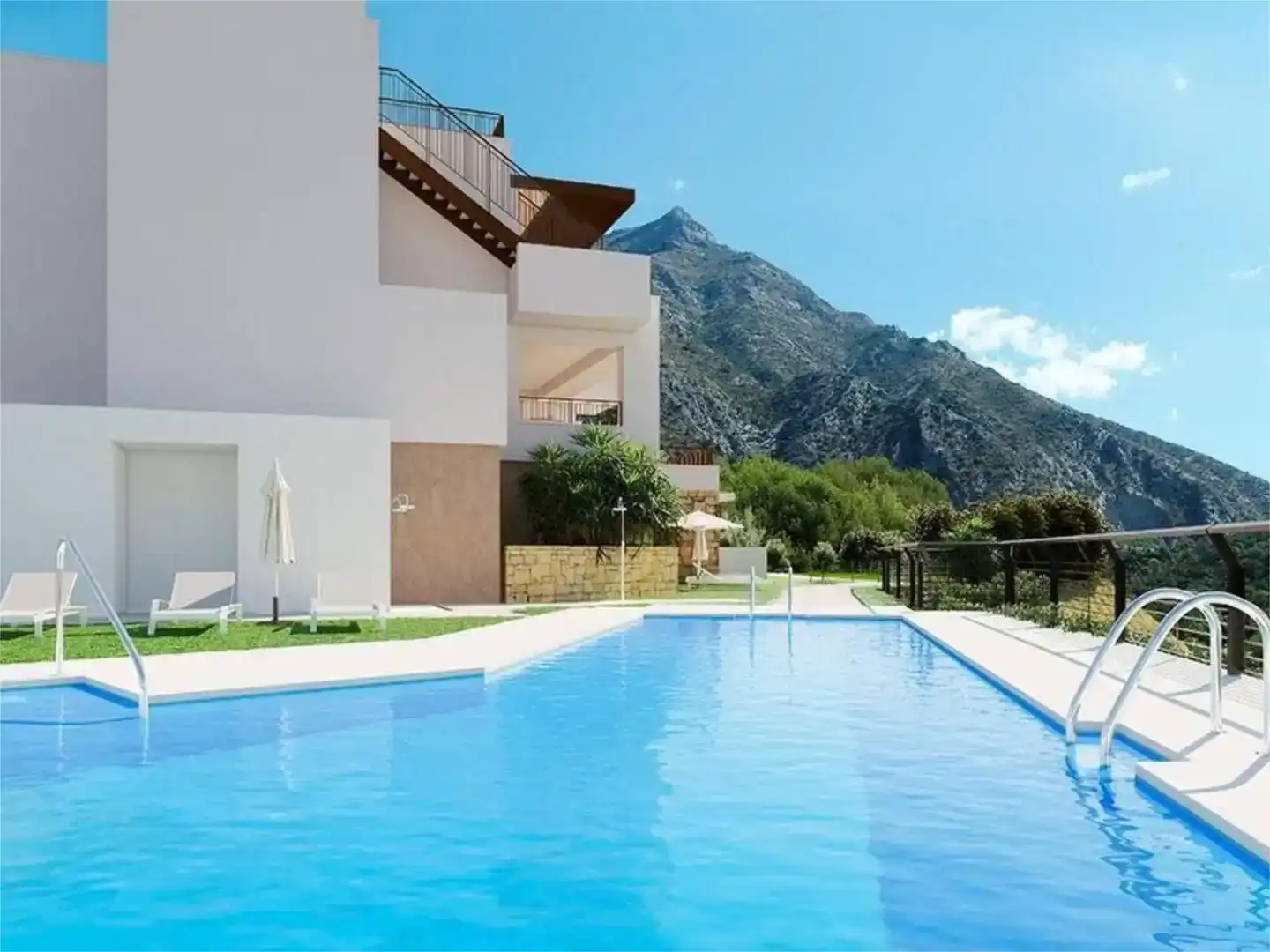 Schwimmbecken von Wohnung zum Verkauf in Marbella mit Klimaanlage, Schwimmbad und Balkon