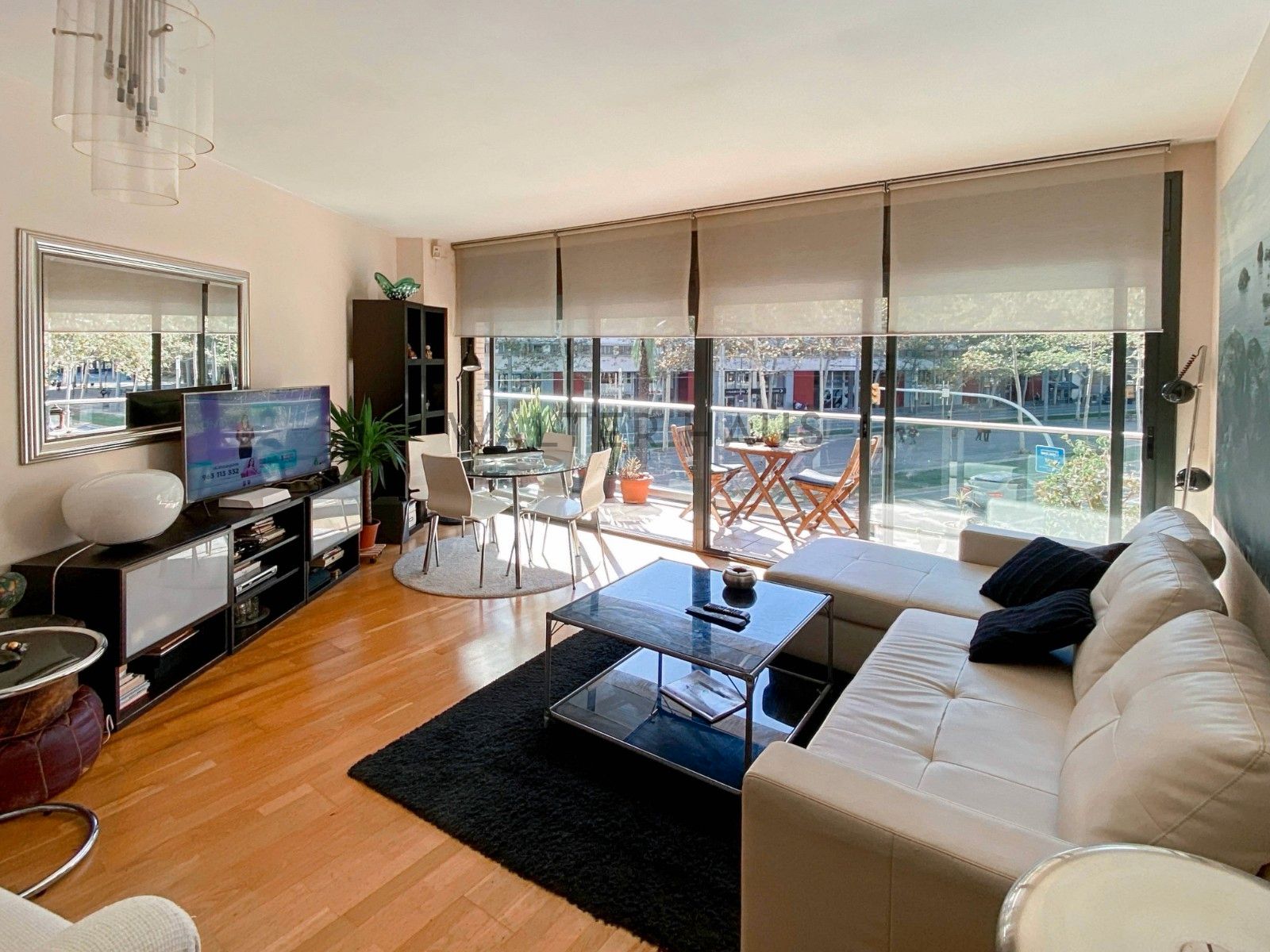 Living room of Flat to rent in  Barcelona Capital  with Air Conditioner, Heating and Parquet flooring