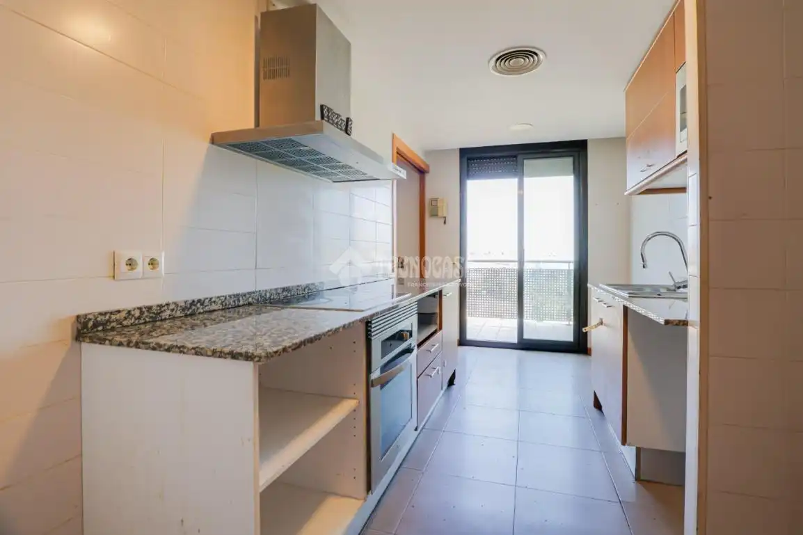 Cocina de Piso en venta en Montcada i Reixac con Aire acondicionado y Balcón