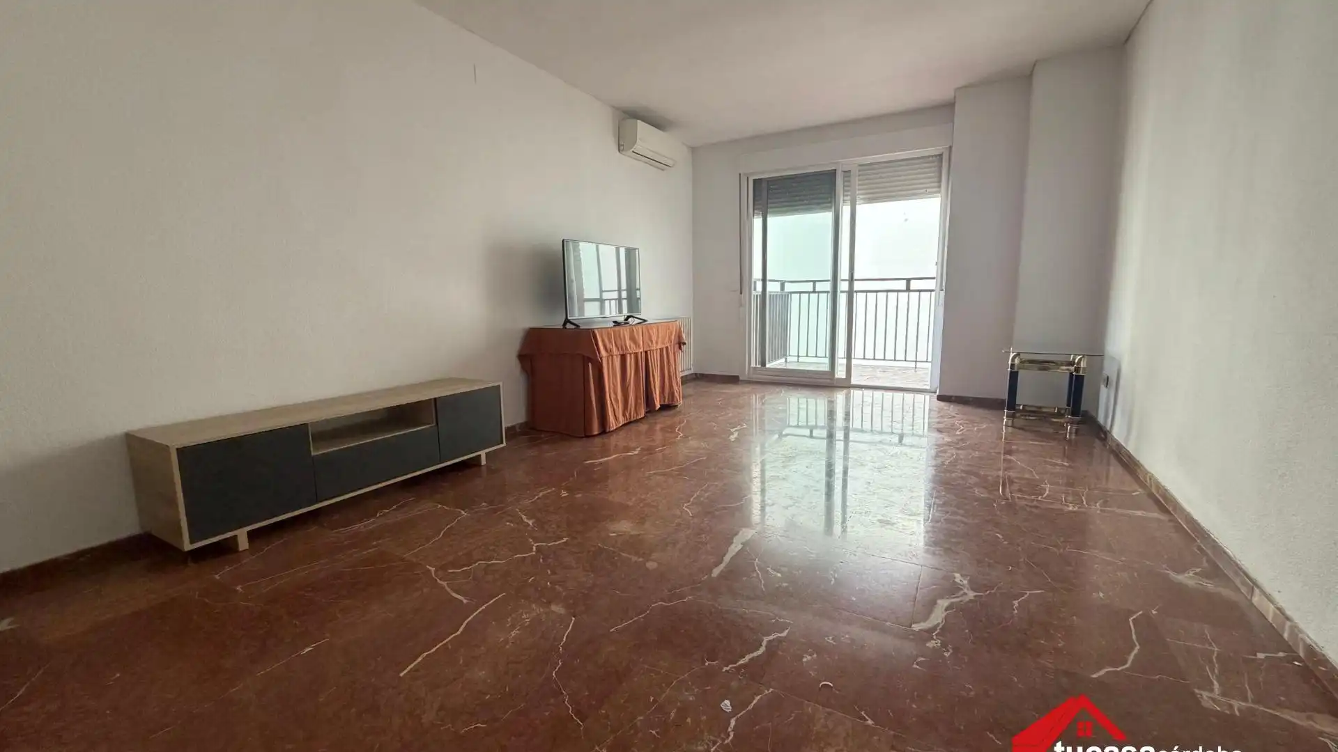 Sala d'estar de Pis en venda en  Córdoba Capital amb Aire condicionat, Terrassa i Traster