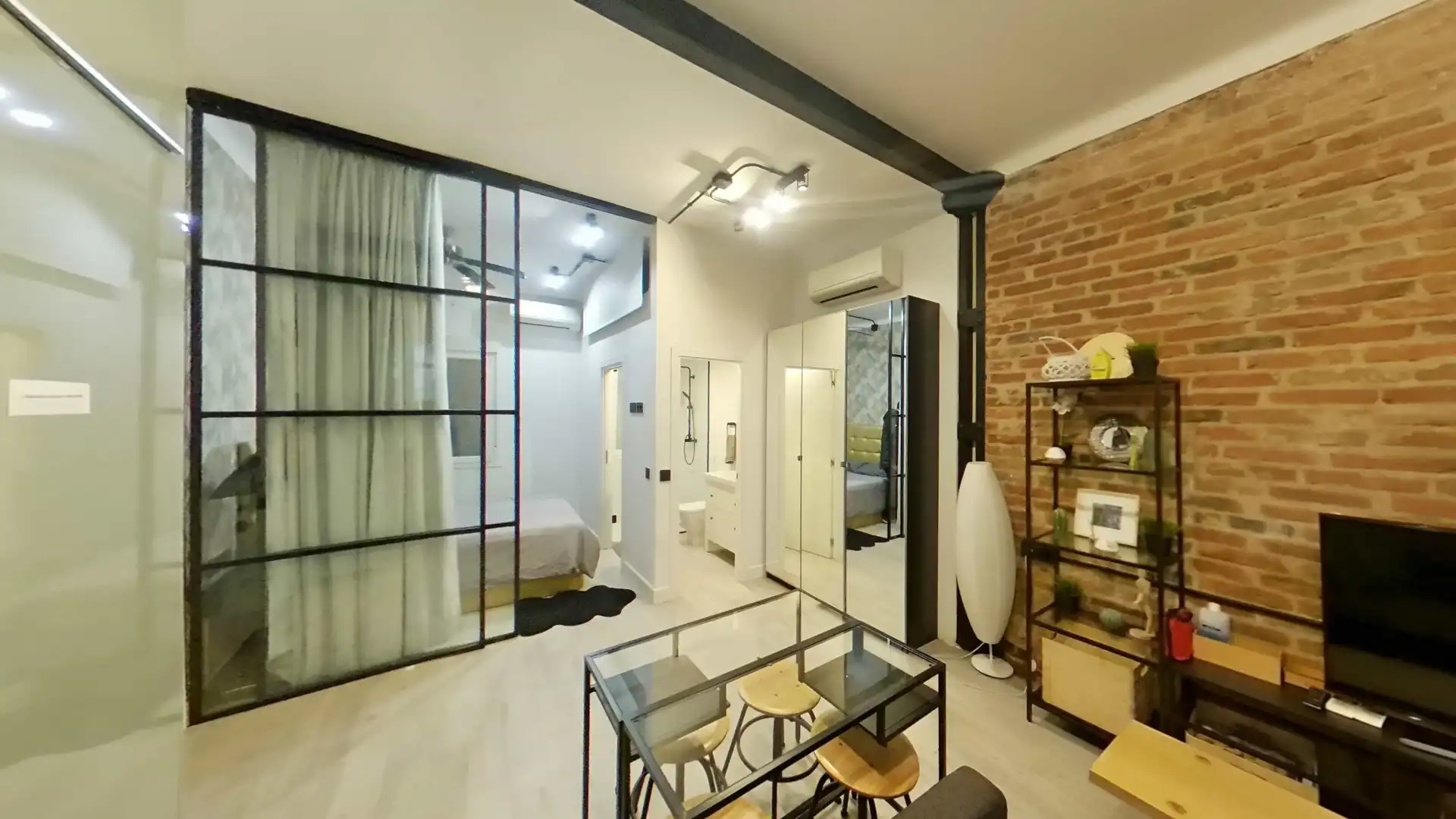 Bedroom of Flat for rent in  Madrid Capital  with Air Conditioner, Heating and Private garden