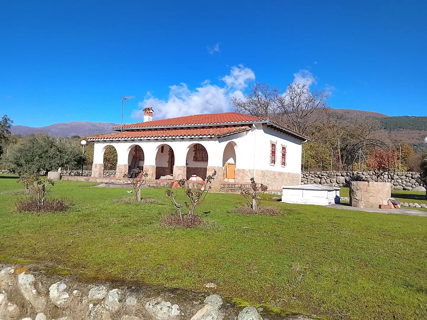 Vista exterior de Terreno en venta en Candeleda
