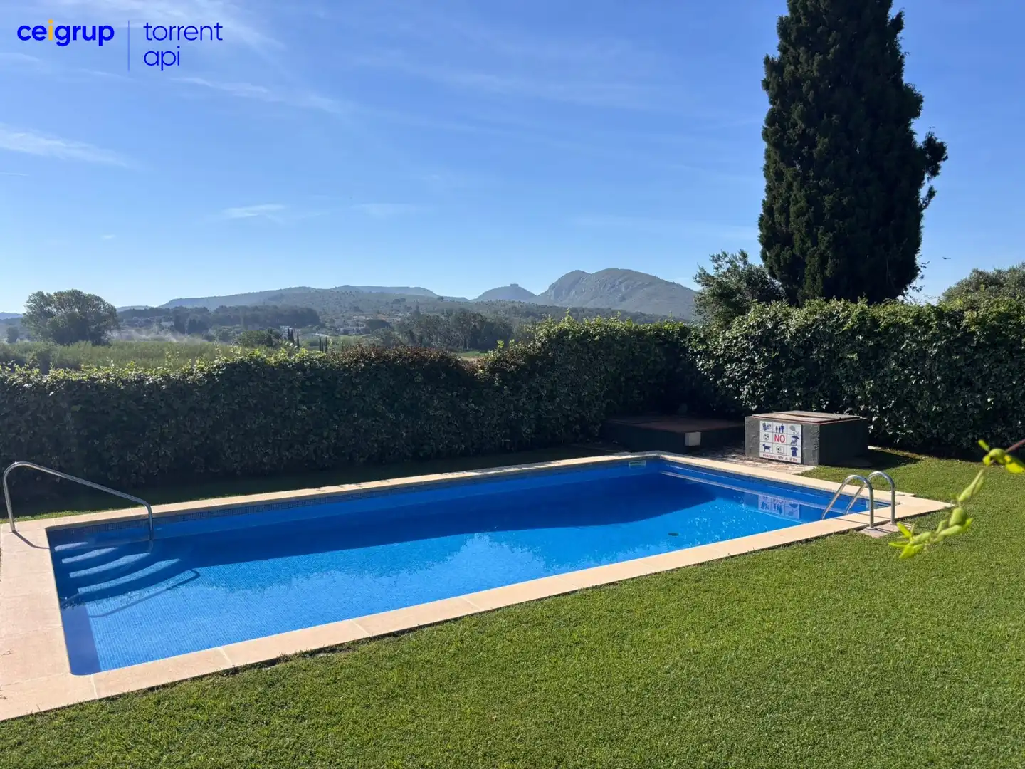 Piscina de Casa adosada en venda en Bellcaire d'Empordà amb Aire condicionat, Terrassa i Traster
