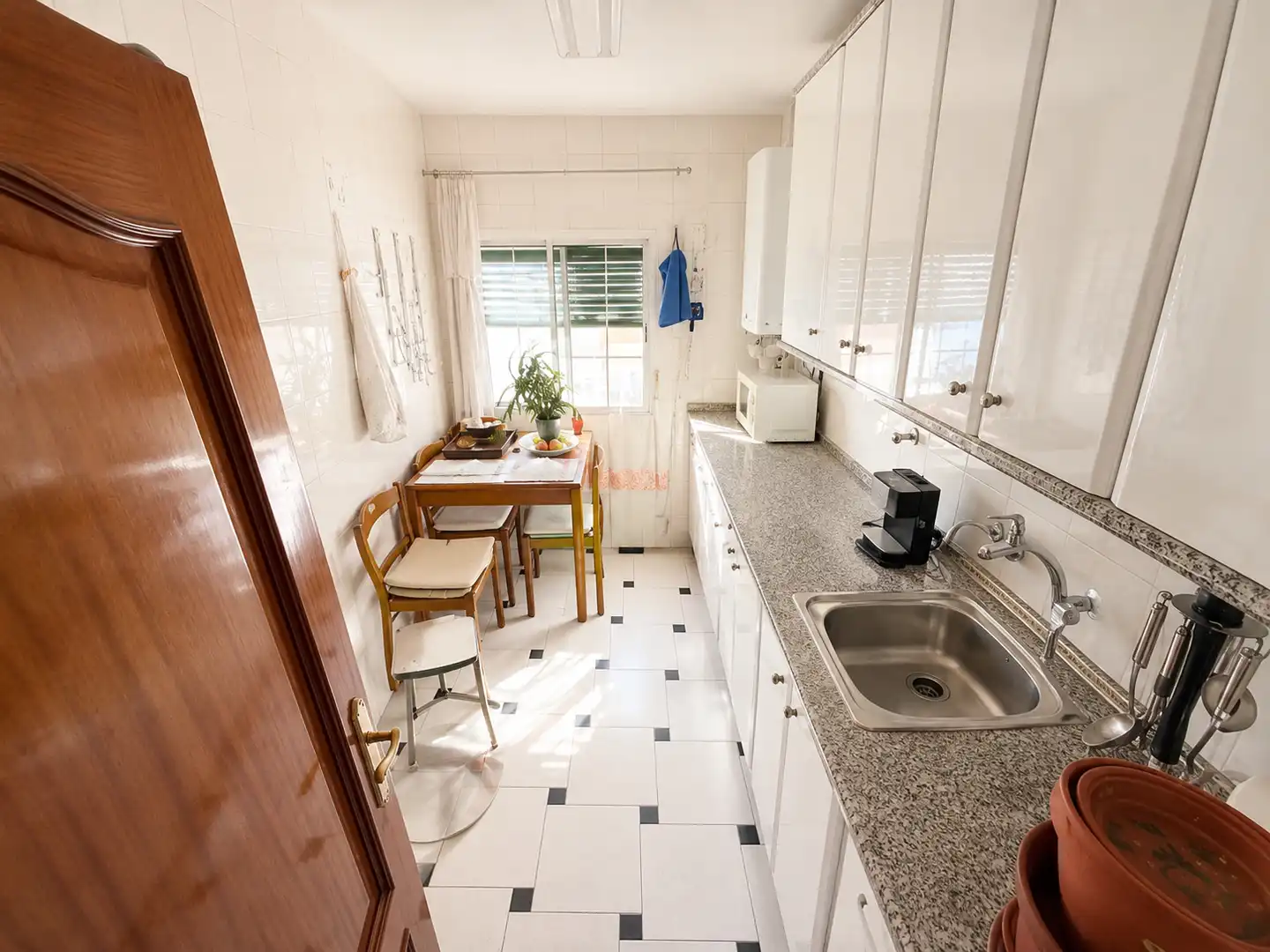 Kitchen of Flat for sale in Madrid  with Heating, Parquet flooring and Furnished
