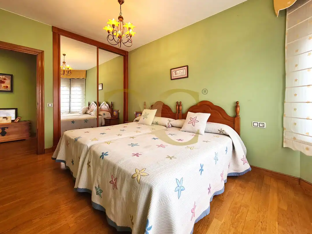 Bedroom of Houses for sale in Gijón   with Heating, Private garden and Terrace