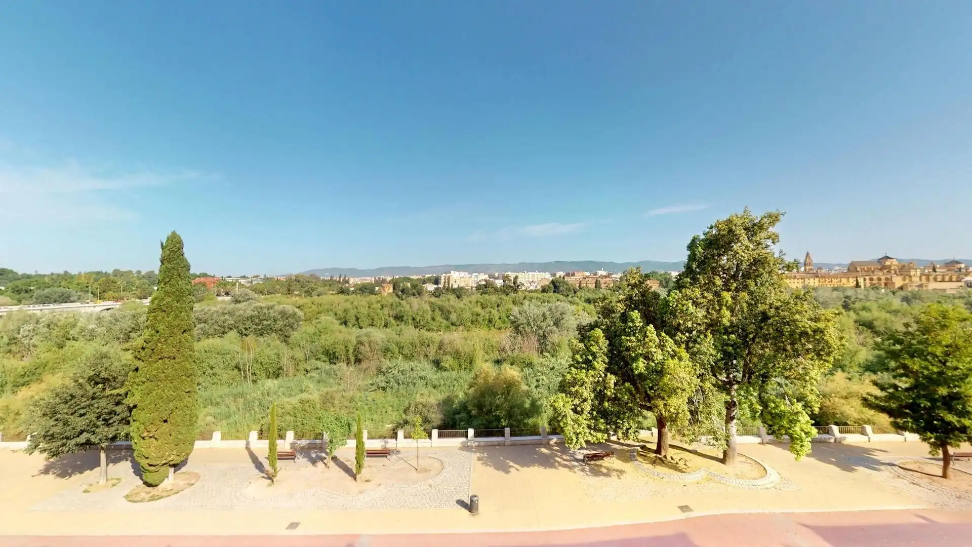 Jardín de Piso en venta en Córdoba con Aire acondicionado, Calefacción y Terraza