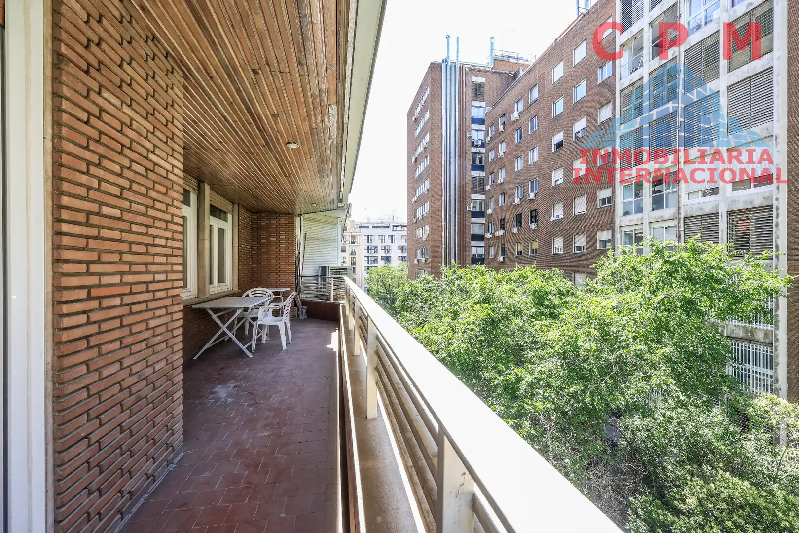 Vista exterior de Piso de alquiler en Madrid con Aire acondicionado, Calefacción y Parquet