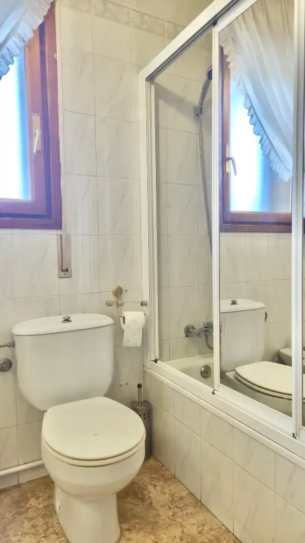 Baño de Piso en venta en Corella con Calefacción, Terraza y Amueblado