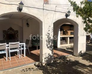 Vista exterior de Casa o xalet en venda en Fuentes de Carbajal amb Terrassa