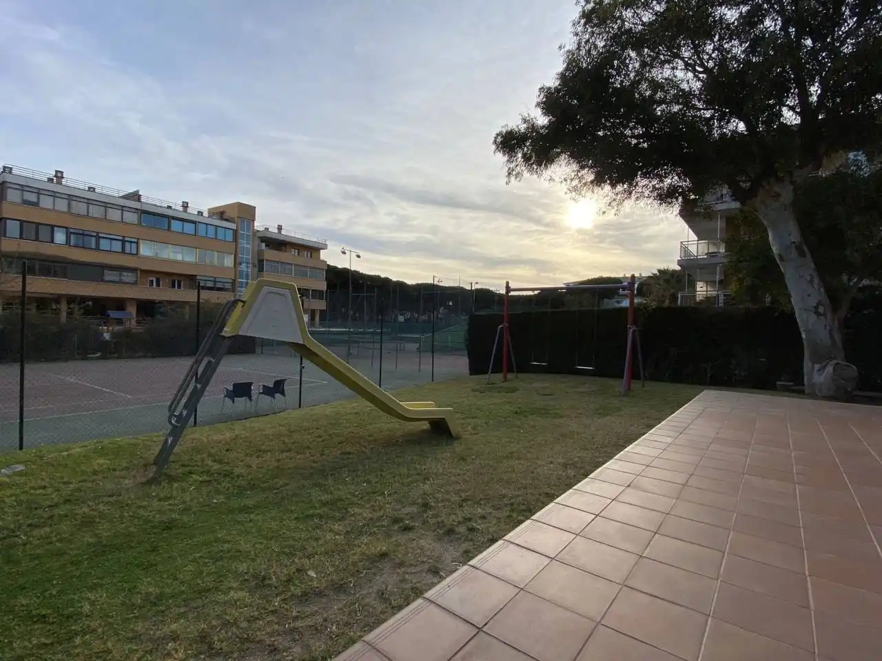 Parking de Ático en venta en Gavà con Calefacción, Terraza y Trastero