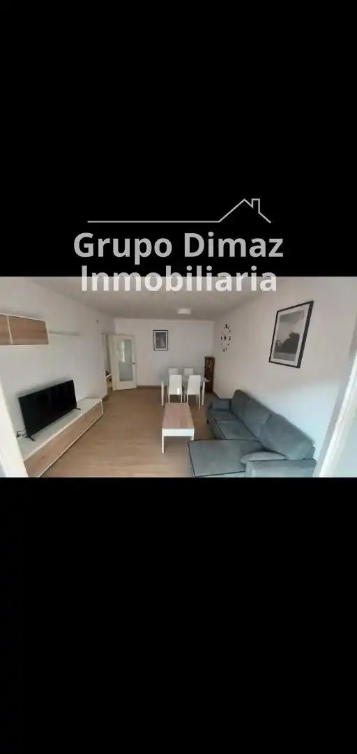 Sala d'estar de Pis de lloguer en Palamós amb Terrassa i Moblat