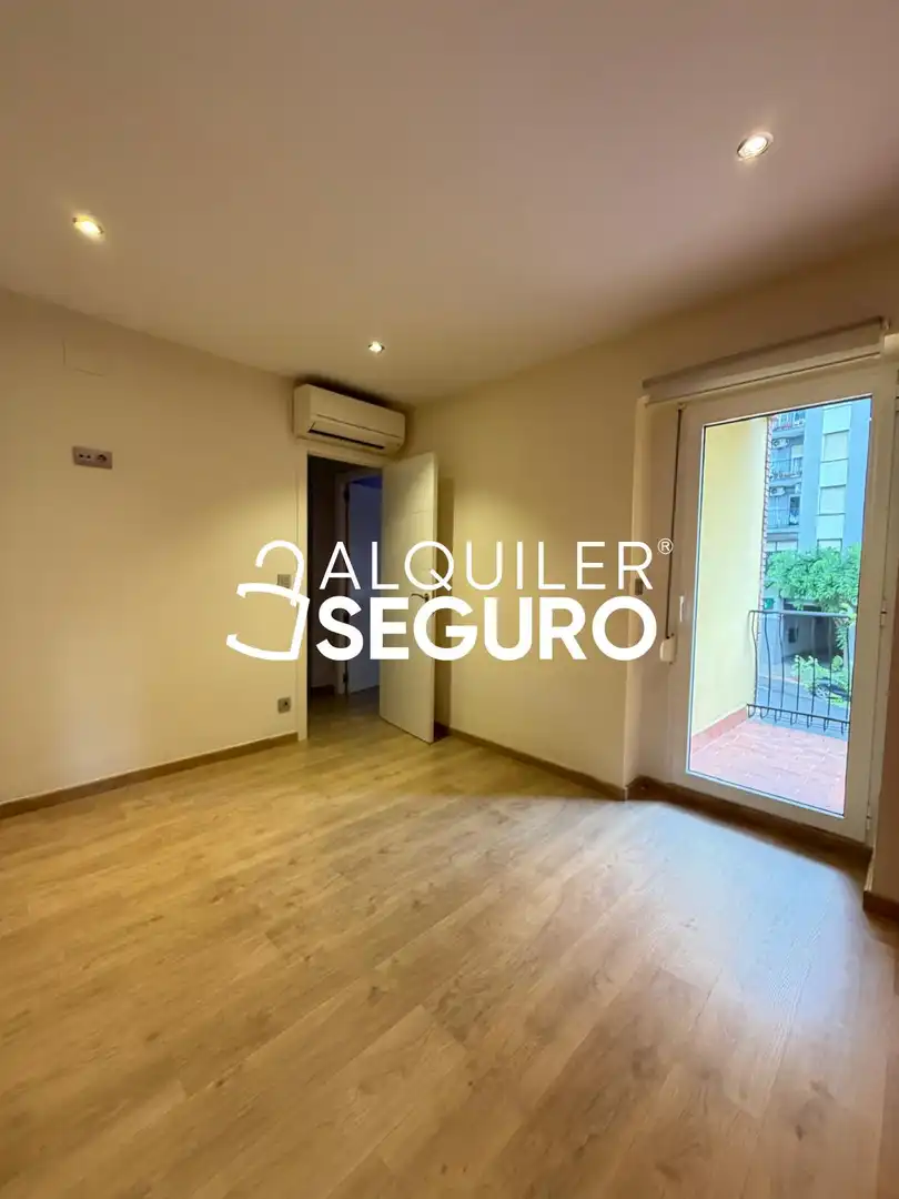 Piso de alquiler en Rio Turia, Ensanche - Río Júcar
