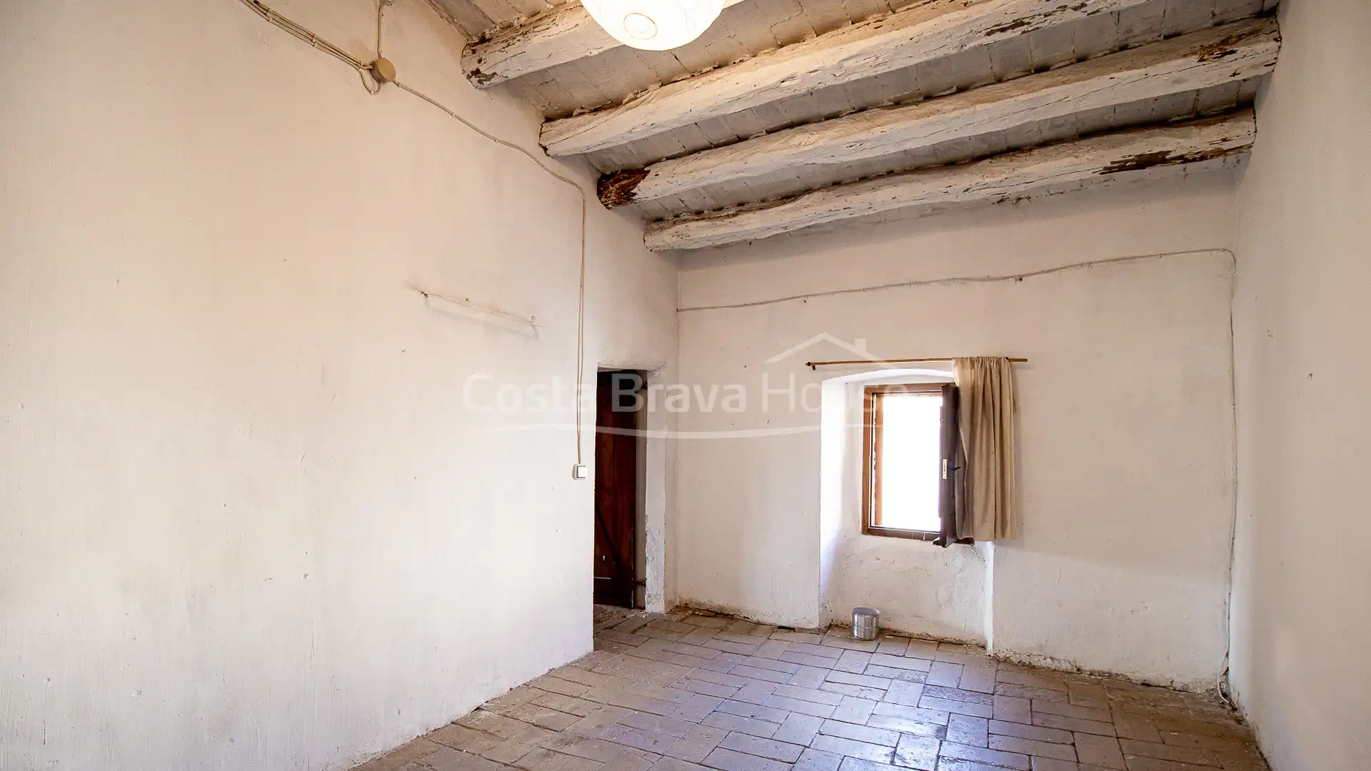 Country homes for sale in Carrer Major, Gualta