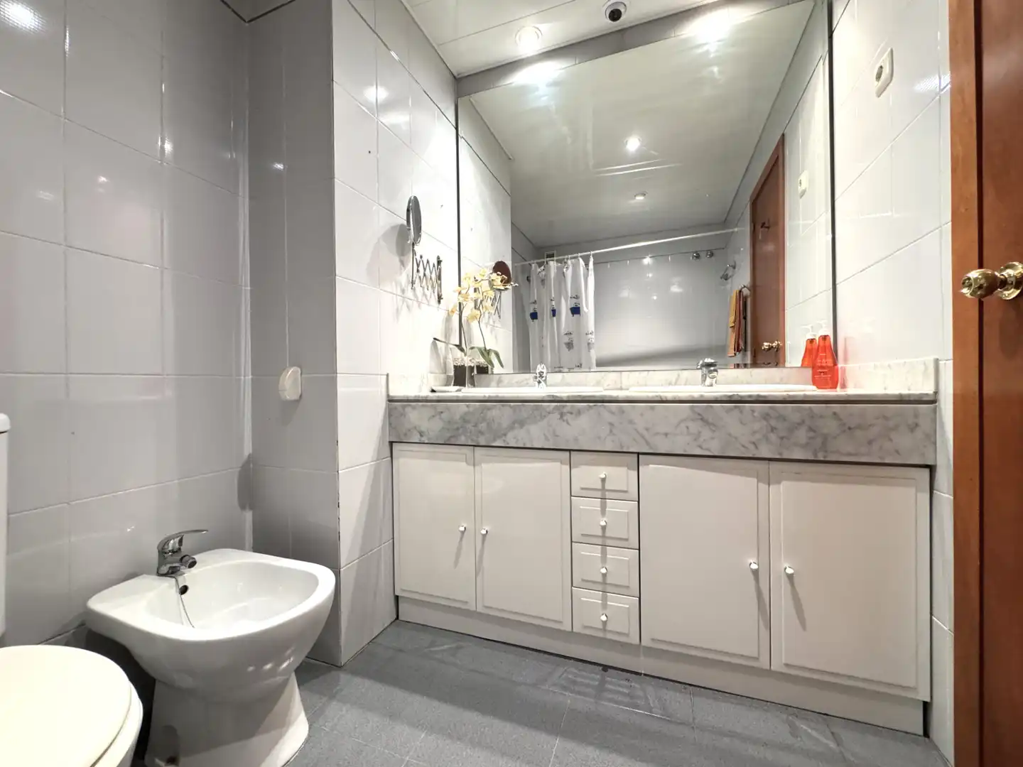 Baño de Piso en venta en Terrassa con Aire acondicionado, Calefacción y Amueblado